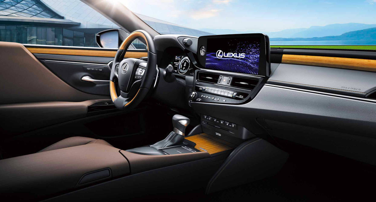 成都车展 | 中期改款雷克萨斯ES 外观小改 视觉冲击力更强