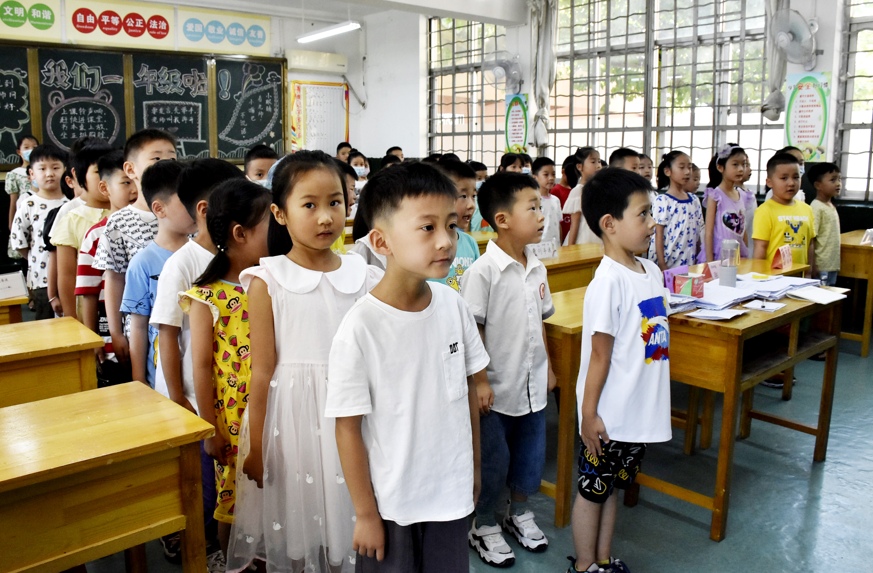 好開(kāi)心！我們是小學(xué)生了——駐馬店第二實(shí)驗(yàn)小學(xué)一年級(jí)新生入學(xué)掠影