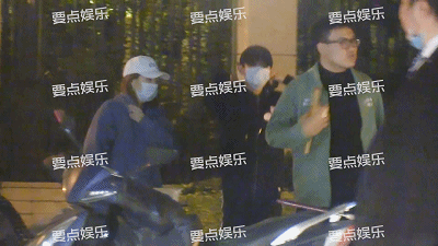 张一山再爆新恋情，与女方十指紧扣压马路，网友：无缝衔接