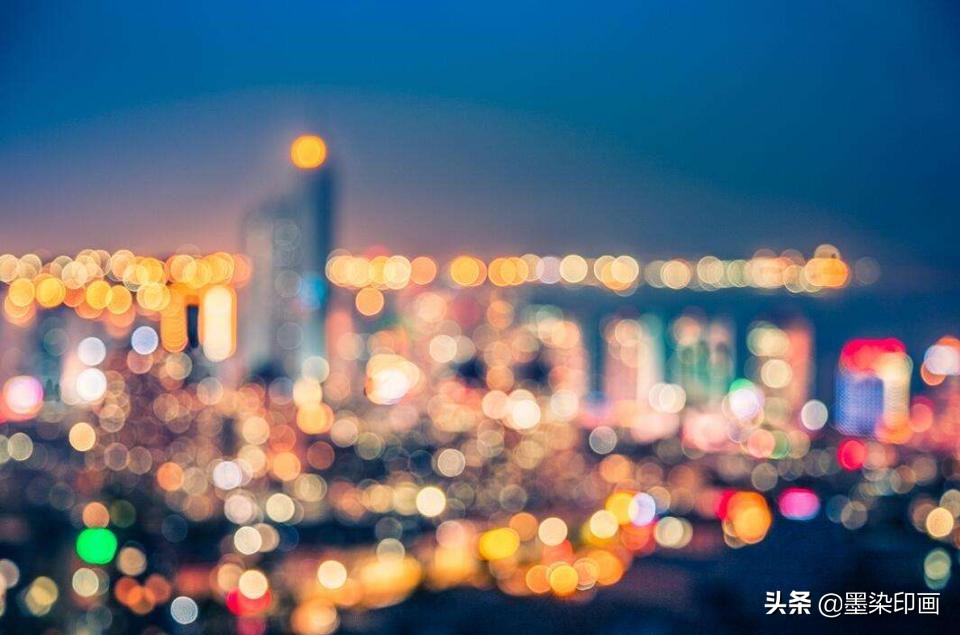 流光溢彩的城市夜景，要如何拍？简单6招教你玩转“夜拍”