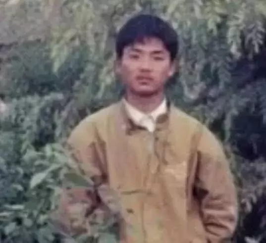 请回答1993:那一年窦唯如日中天,家驹不幸离世…