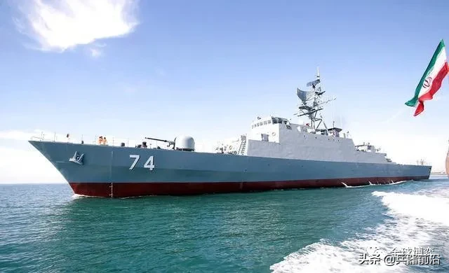 霍尔木兹夜间一声巨响，伊朗军舰遭自家海军C