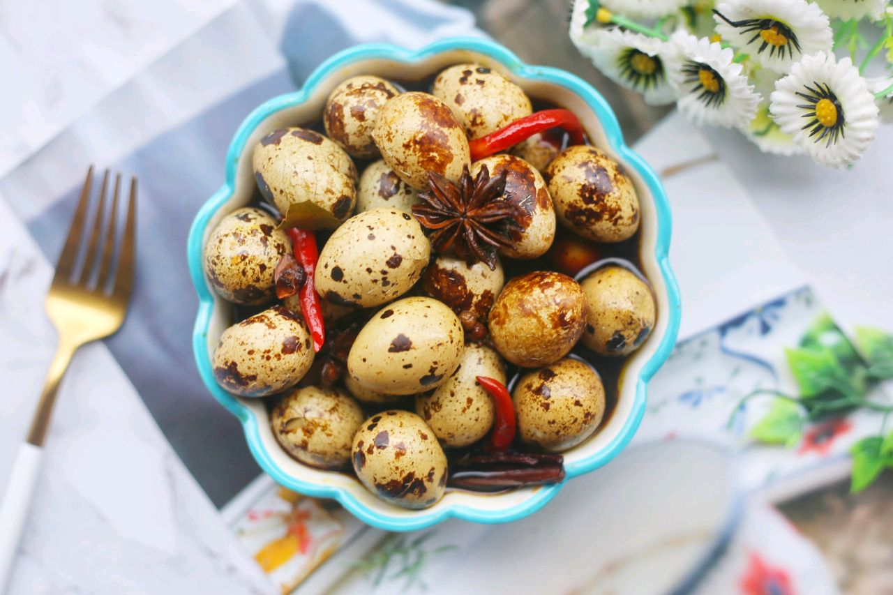 家常五香卤鹌鹑蛋，做法简单，Q弹好吃，一口一个停不下来