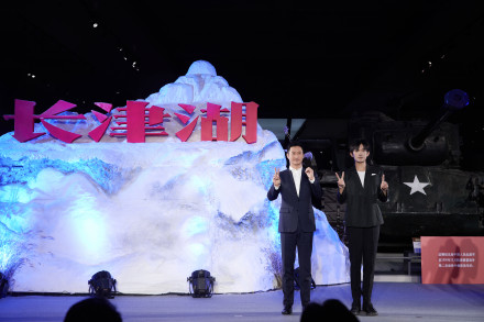 拿了金像奖的易烊千玺，资源开始飞升了，甩开