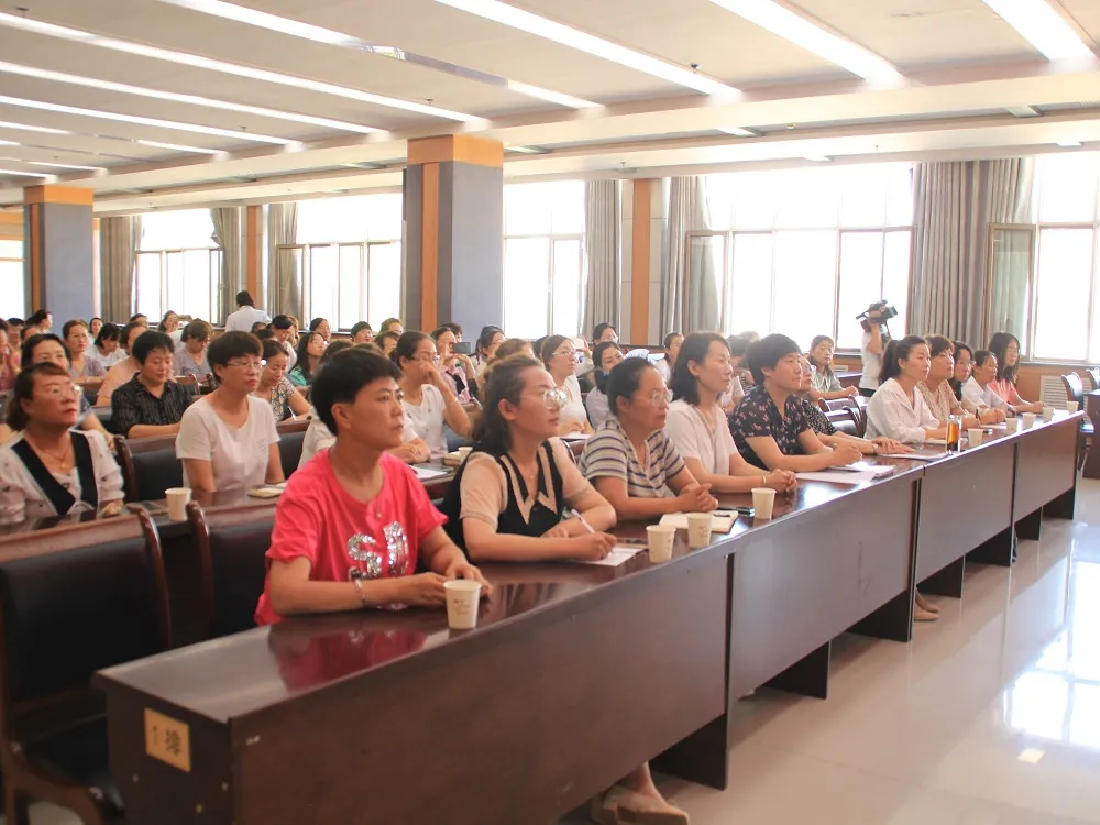 市妇联召开全市基层妇联干部履职能力提升暨婚恋矛盾纠纷排查化解专项行动推进会