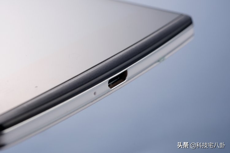 自拍手机中的名媛：OPPO Find 7 什么方式的自拍都好看