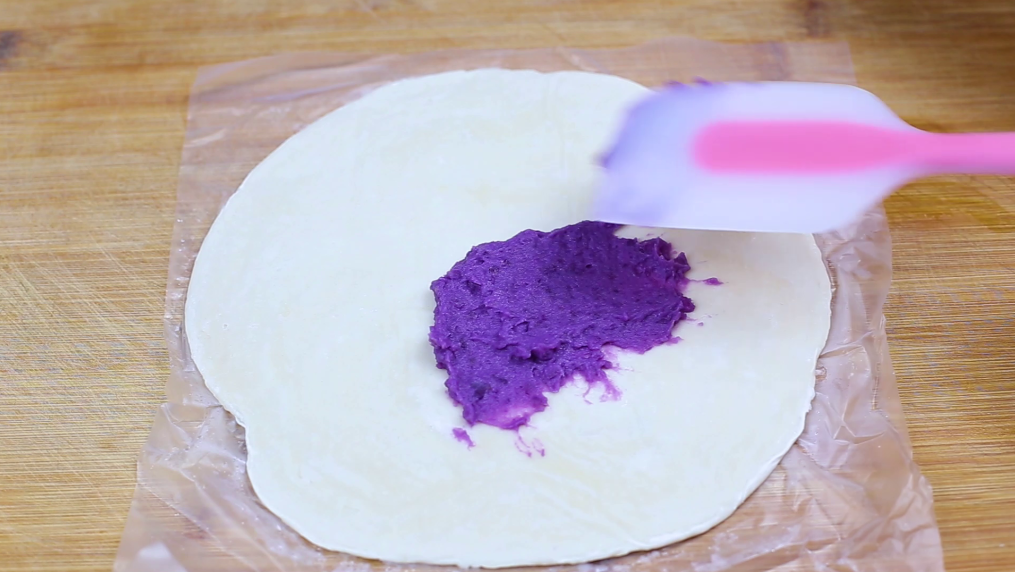 图片[4]-紫薯别再煮着吃了，试试这样做，酥的掉渣，好看又好吃-起舞食谱网