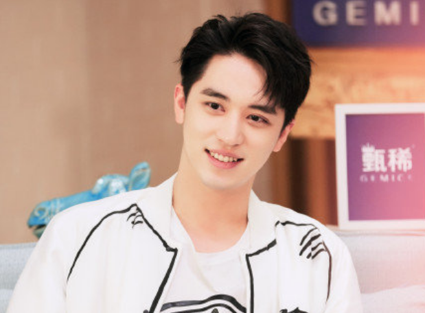 郑爽为自己报一脚之仇，节目中对许魏洲态度明