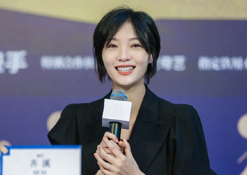 赵薇导演新作《听见她说》上线，她选择的演员不简单