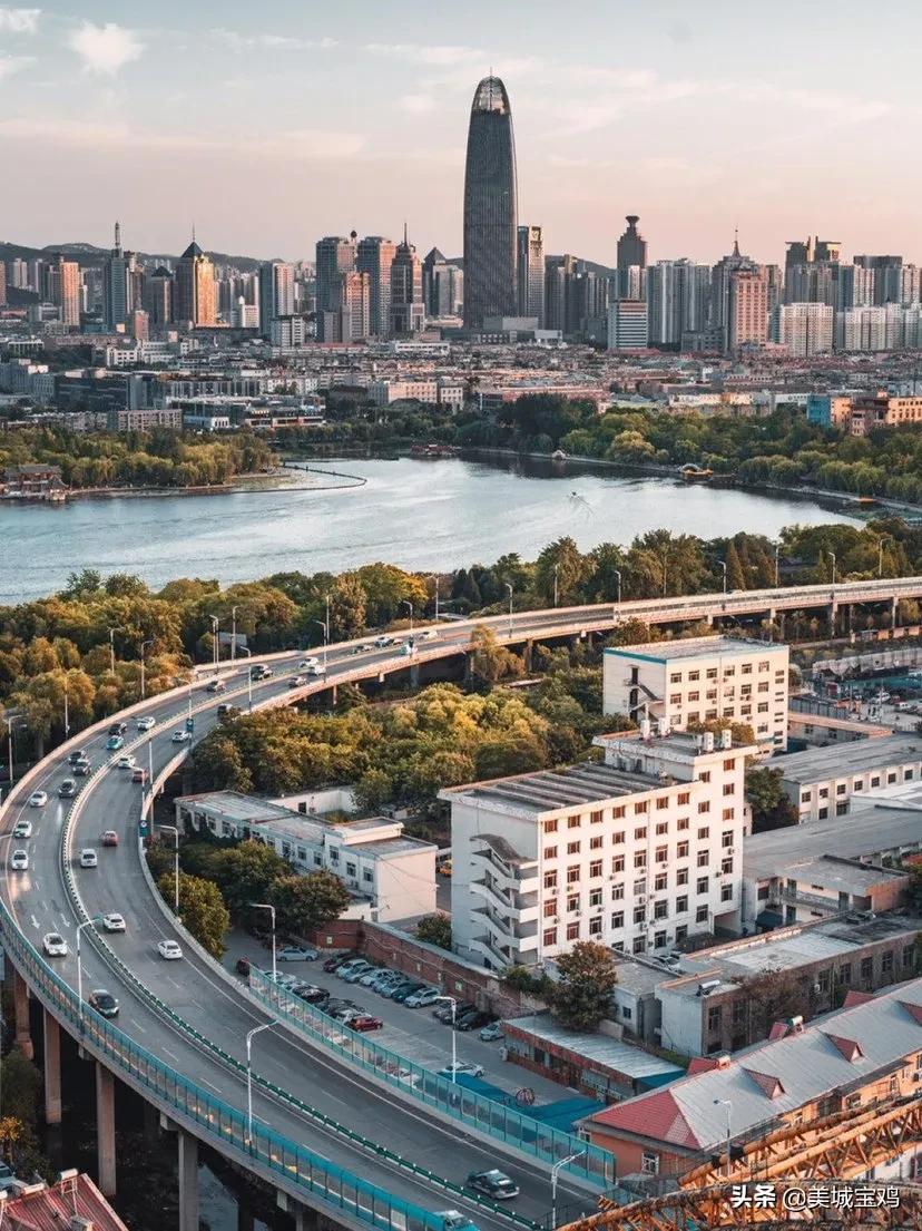 City of star of 10 pairs of Gemini of Chinese, which group of actual strength are the most adjacent? 