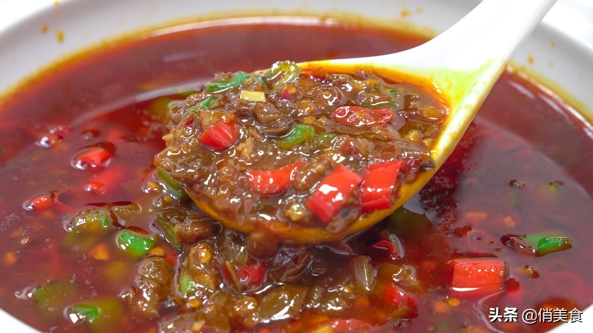 10分钟做锅万能酱，适合各种饼类、海鲜、烧烤、比老干妈好吃多了