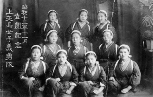 抗战士兵救了一名日本女护士，结婚40年后，才发