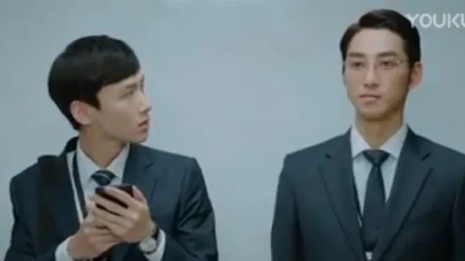 电视剧|双男主职场剧《平凡的荣耀》：赵又廷白敬亭师徒组合形象大改