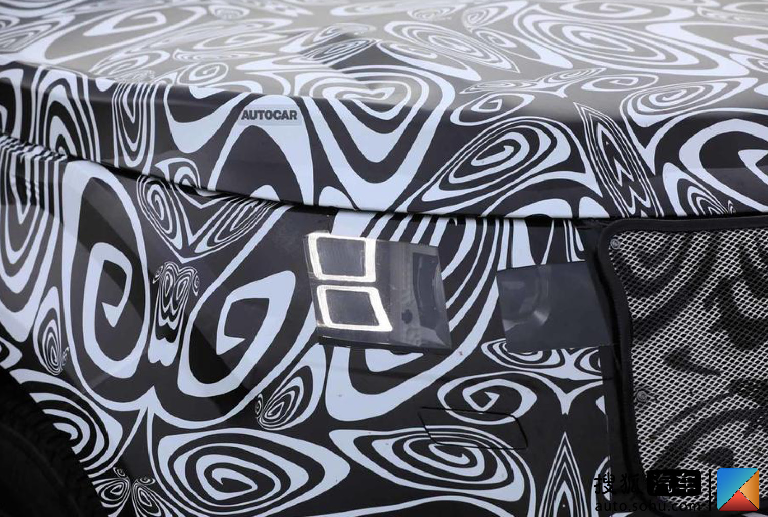 提供多种电气化版本 全新路虎揽胜海外谍照曝光