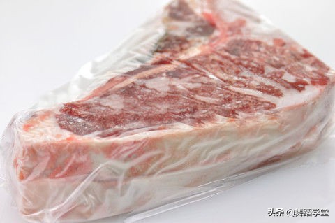 冻肉不要直接用水泡，教你一招，冻肉也能变成