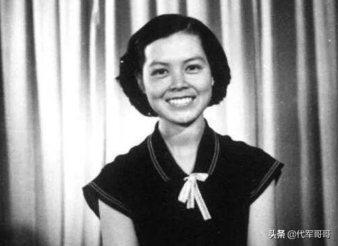 87岁中国首位主持人沈力因病去世，经历两段婚姻，最愧对两个儿子