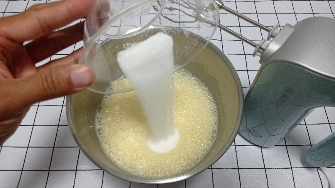 日式全蛋海绵蛋糕制作配方 低糖版更健康口感细腻松软