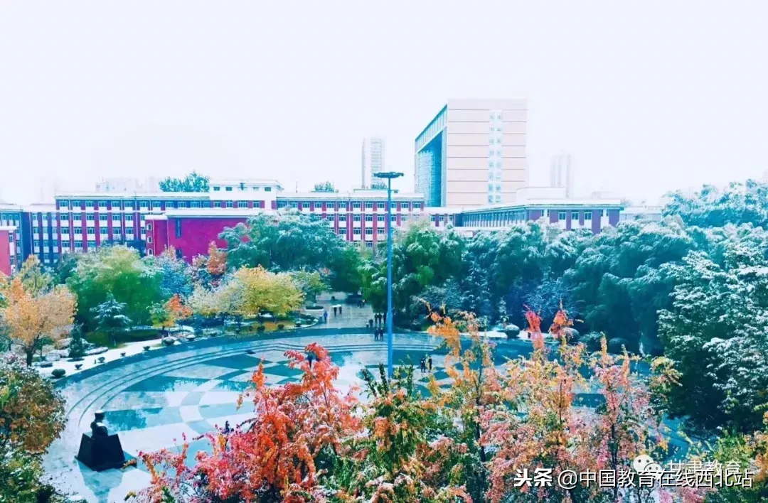 甘肃初雪|甘肃18所高校初学雪景大PK,快来看看有你的母校没?