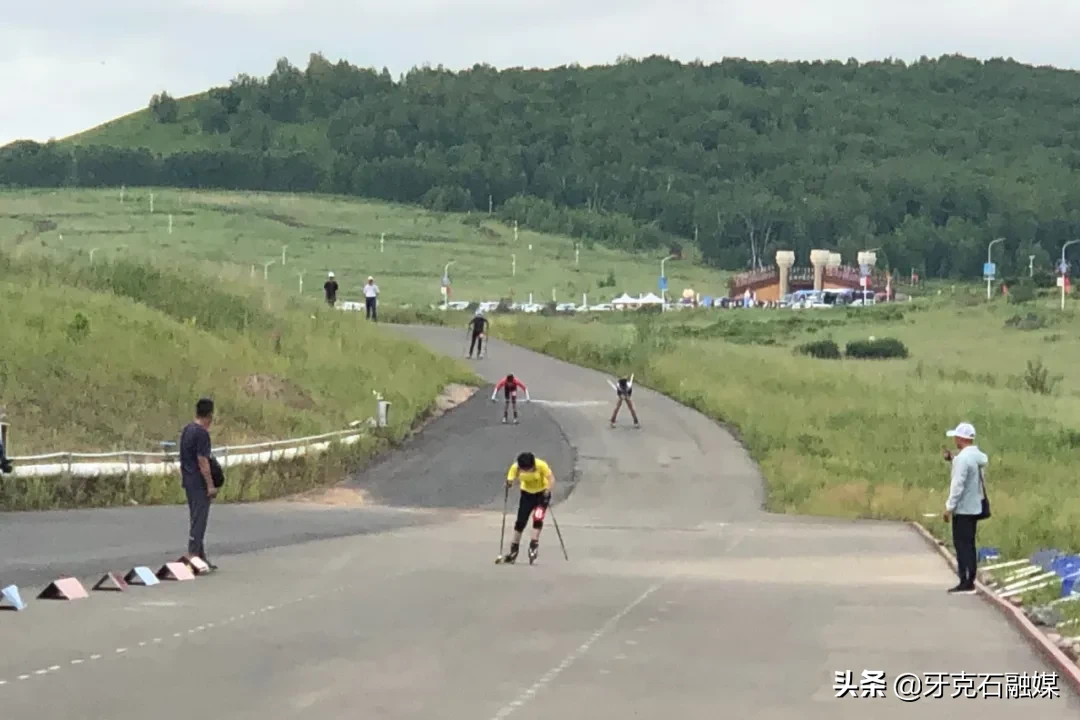 滑轮小将展英姿 尽显速度与激情