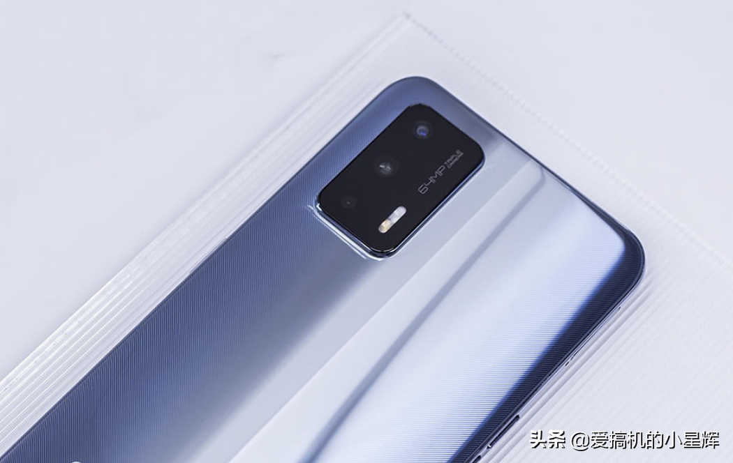跌至2599元，骁龙888+6400万三摄+120Hz，65W快充手机