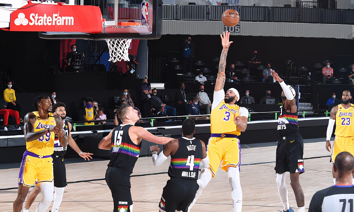 這就是核心該做的事！沃格爾稱詹姆斯主動要求防Murray，取得了很好的效果！-黑特籃球-NBA新聞影音圖片分享社區