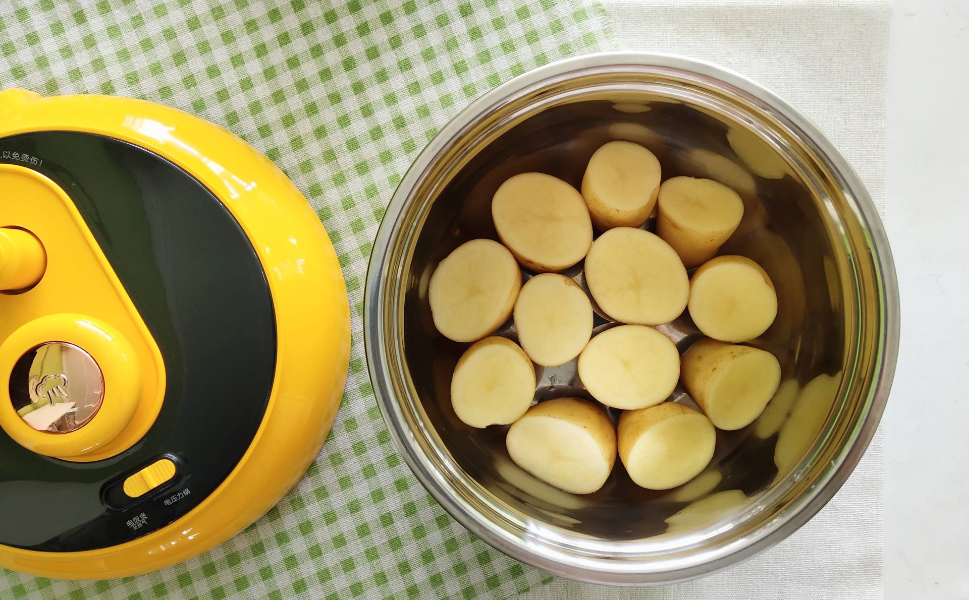 夏季版极简食谱，电饭锅一键转换成电压力锅，减少一半的烹饪时间