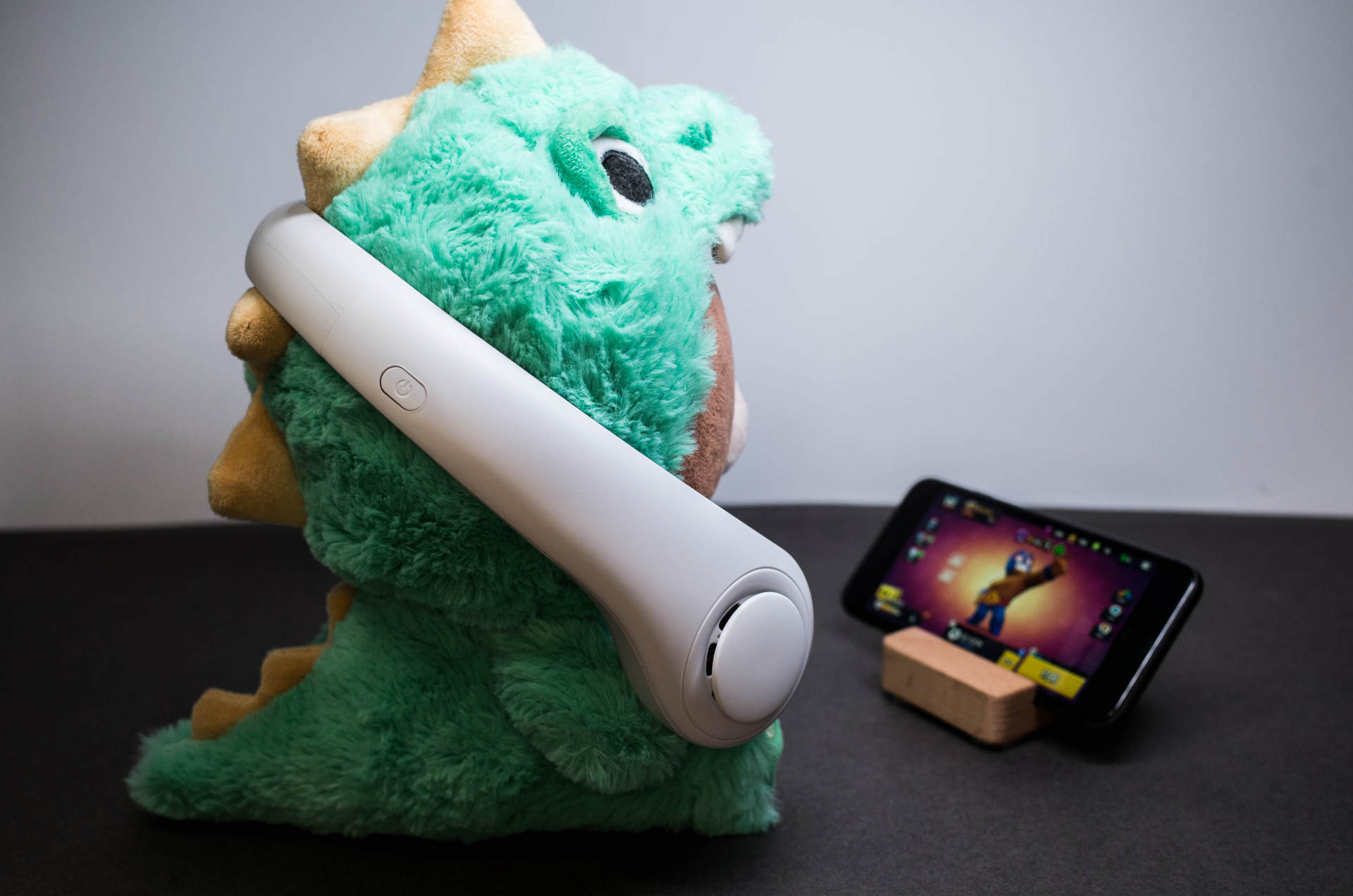 解放双手痛快玩：几素挂脖风扇