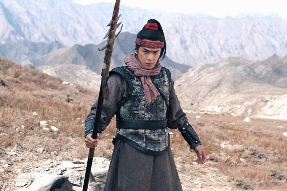 张若昀与父亲张健，一个解绑后越来越红，一个