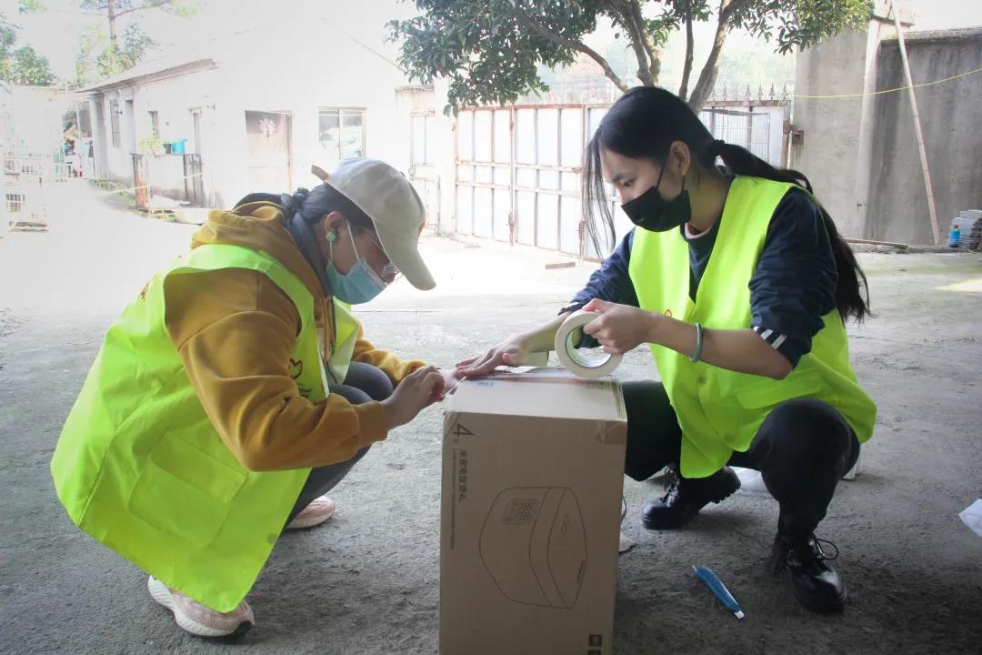 浙动保金华中心“关爱动物，温暖宠心”活动圆满结束