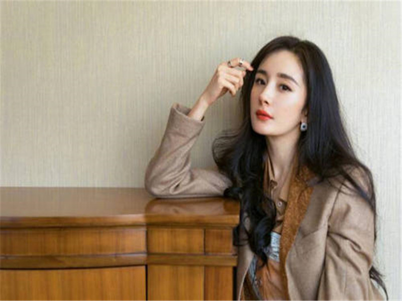 Yang Mi gives gold again sentence! Elder sister does not love you, elder sister is honeymouthed only