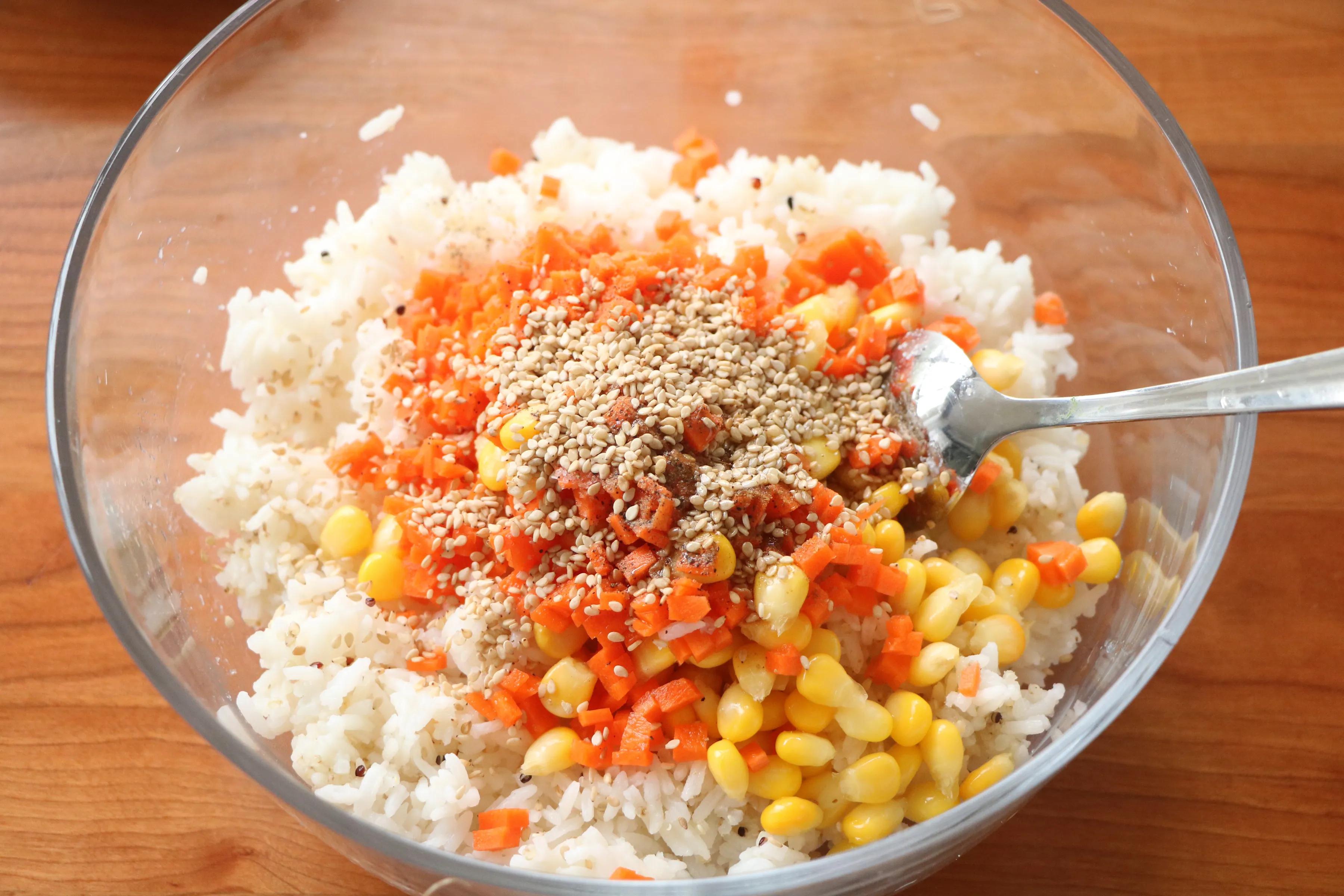 剩米飯簡單加工一下，瞬間變成高級美食，外出野餐，既方便又美味