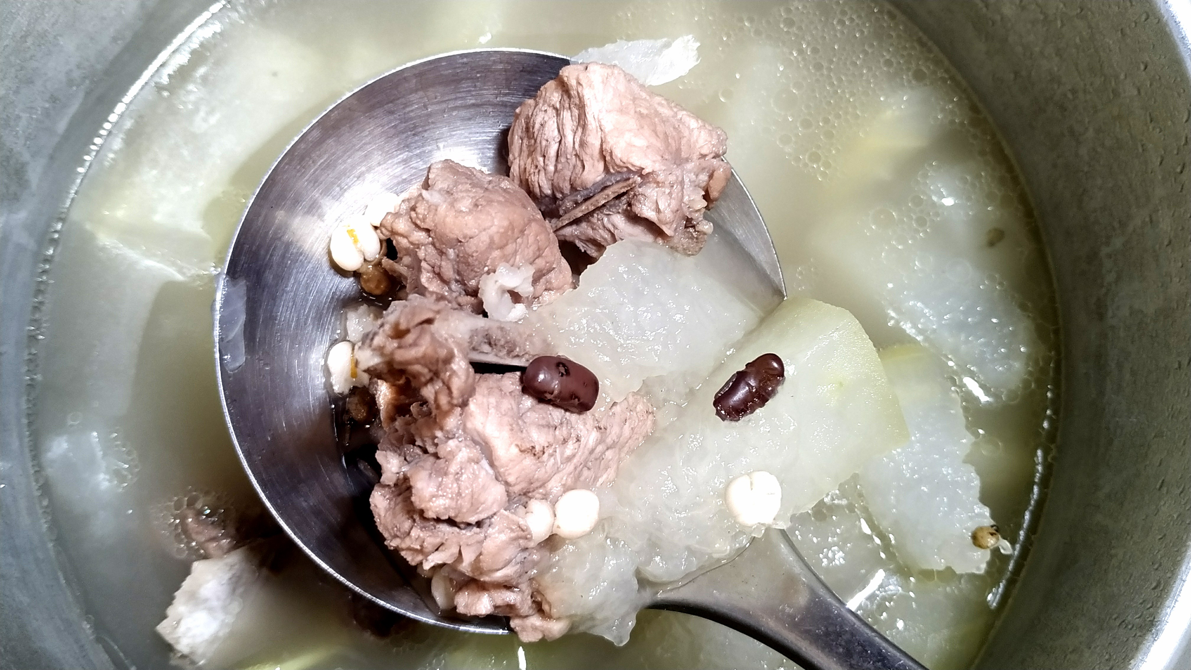 图片[1]-冬瓜赤豆薏米骨头汤 味道实在太美味了 做法简单 一看就会-起舞食谱网