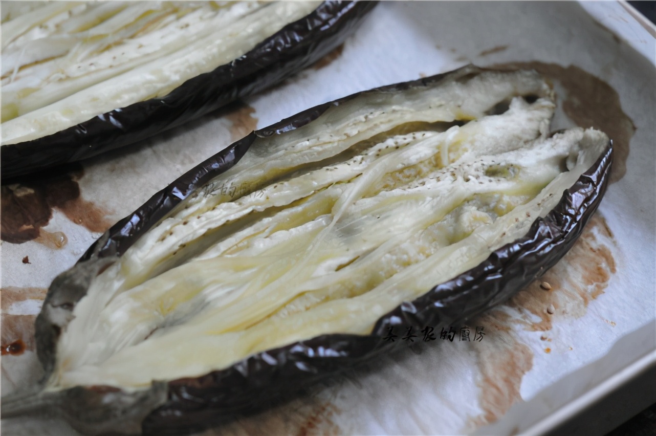 茄子別再炒了，加1把大蒜，不蒸也不炸，鮮嫩入味，少油最健康