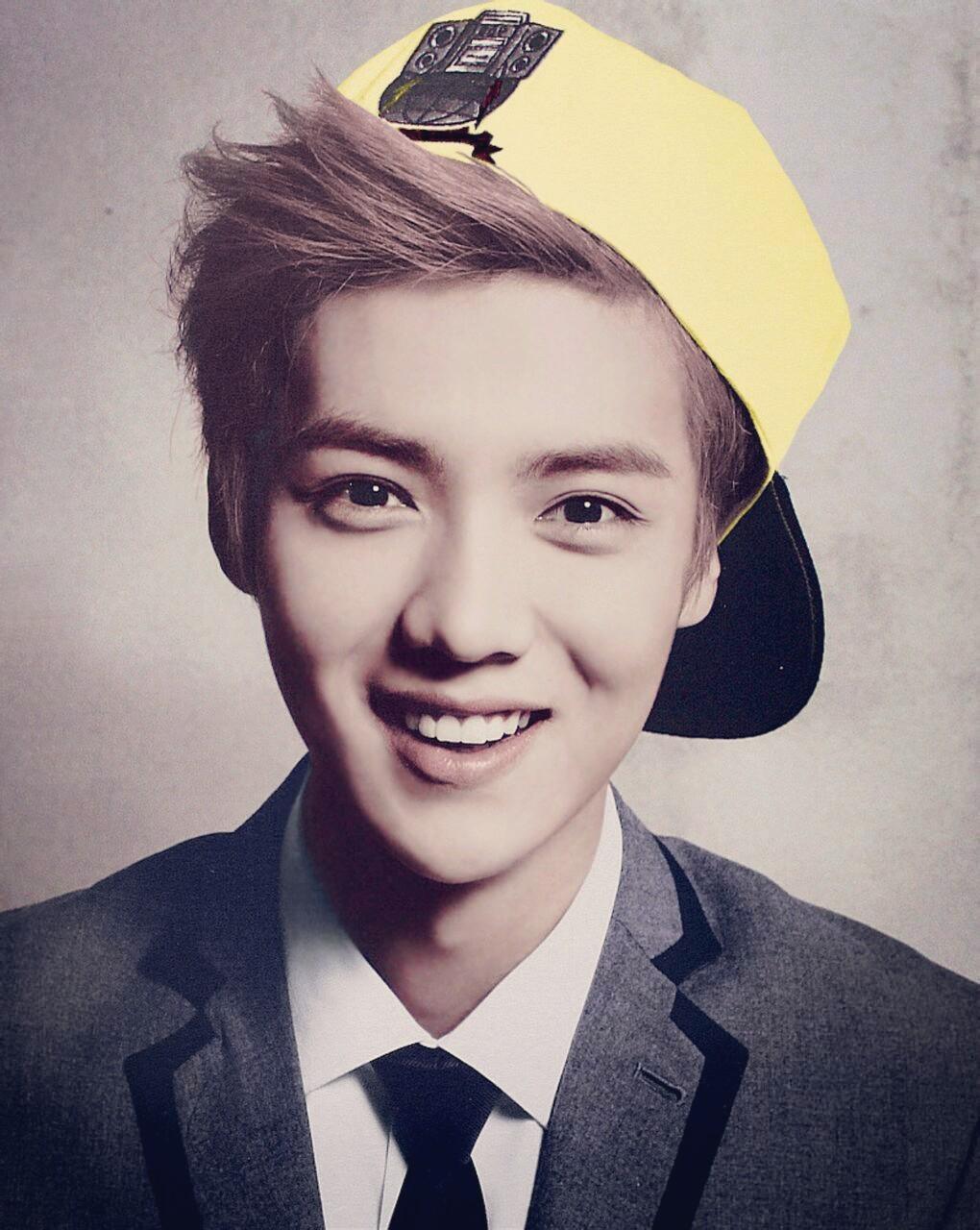 鹿晗被蹭热度：“鹿晗鲜生”、“丁真鲜生”被某百货公司注册商标