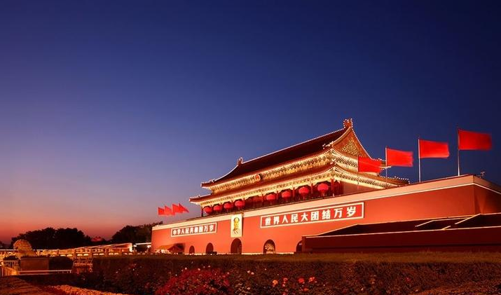 红色诗词鉴赏祖国啊我亲爱的祖国