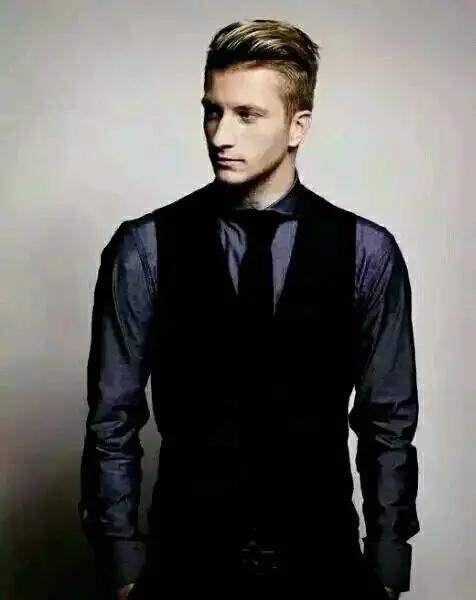 陌上人如玉，公子世無雙。 足壇十大帥哥，有你鍾愛的那一款嗎？