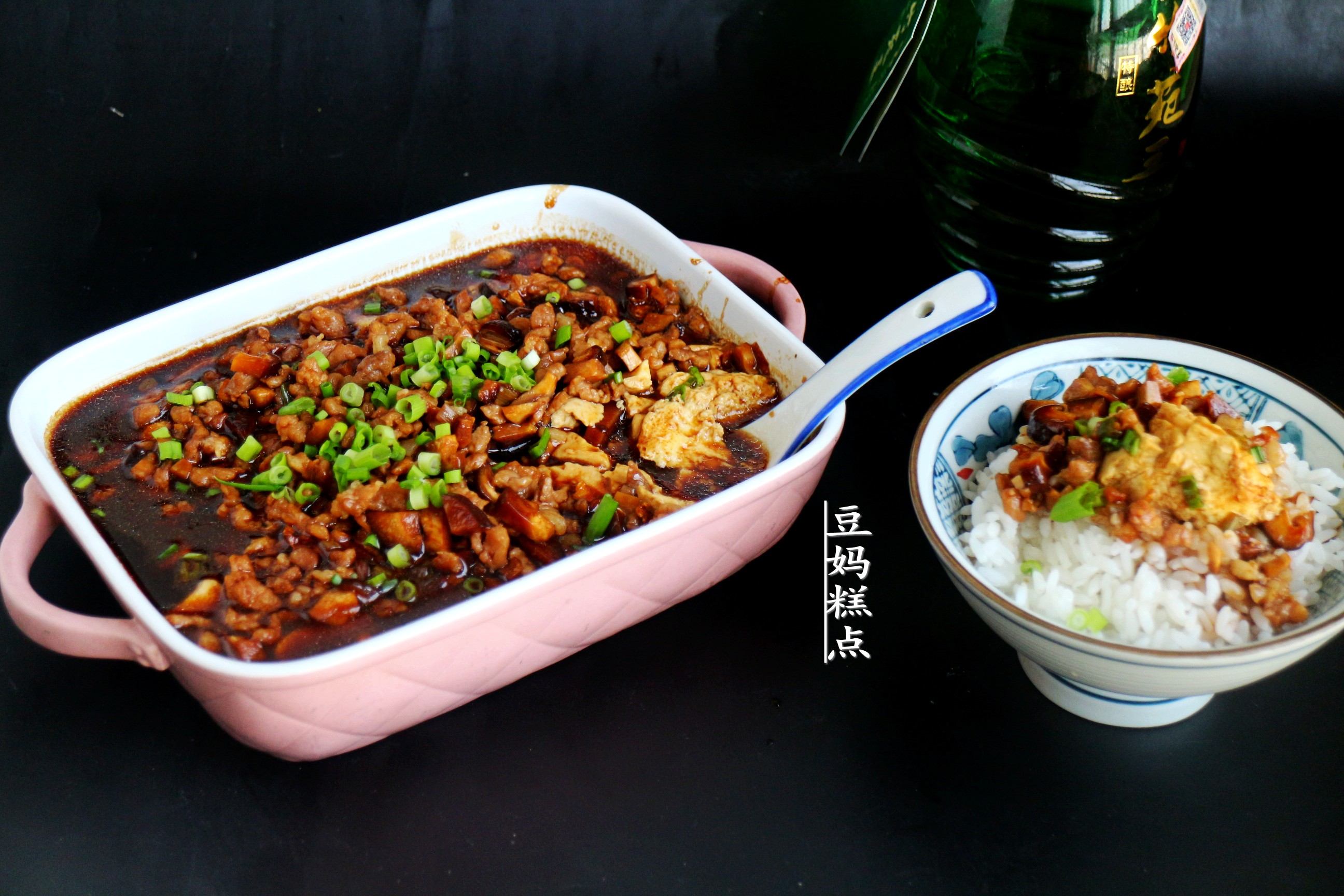 冷天，豆腐和雞蛋一起蒸，簡單又營養，孩子連吃2碗米飯