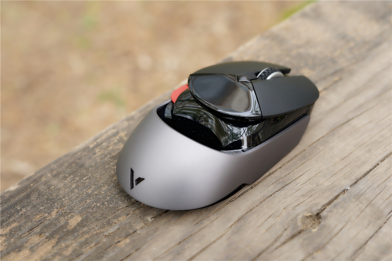 电竞级屏显雷柏VT960双模游戏鼠标游戏体验快人一步