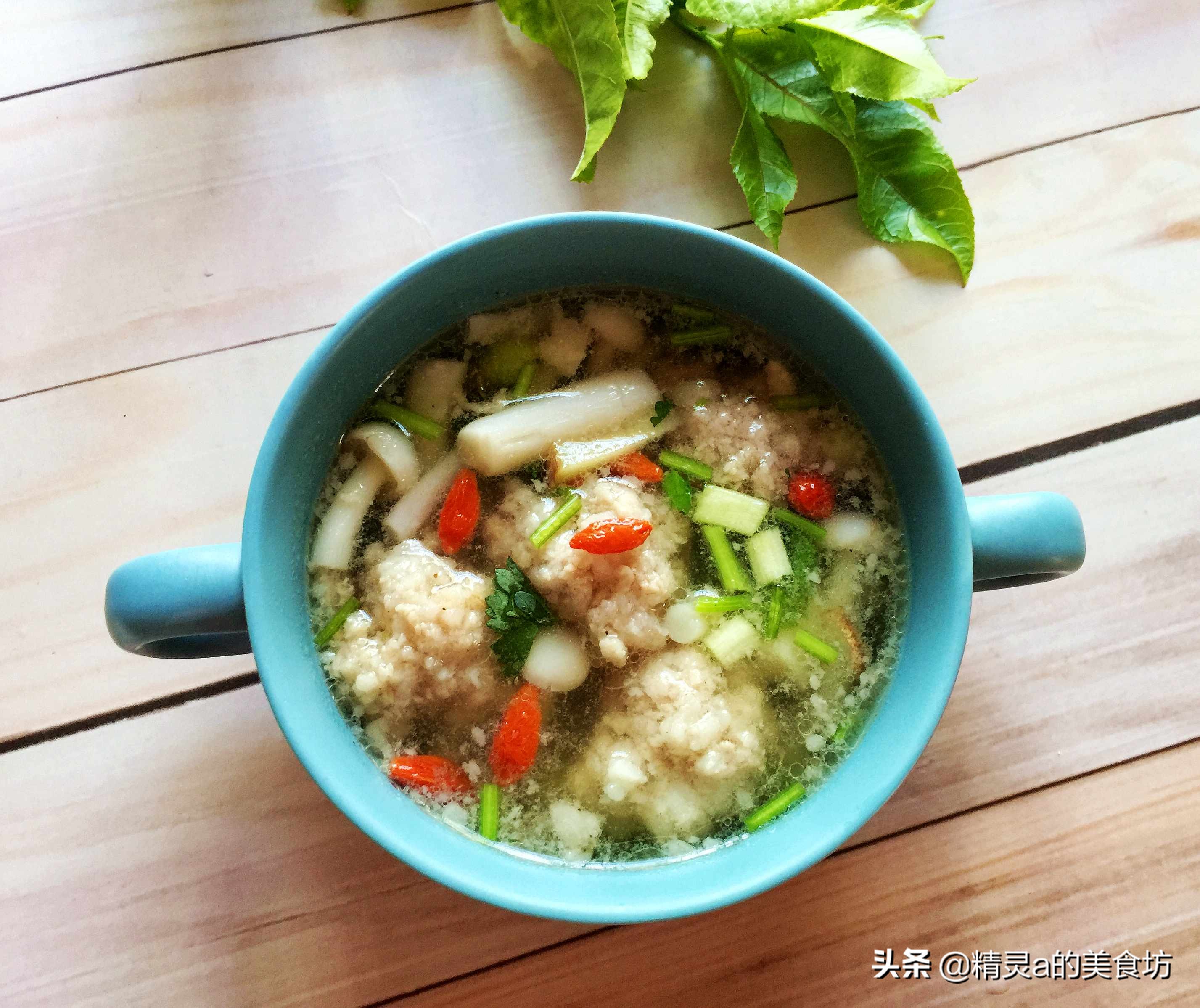 An 8-year-old kid wants to drink this soup. It is simple and easy to make. It is not nourishing. No wonder they don’t drink enough.