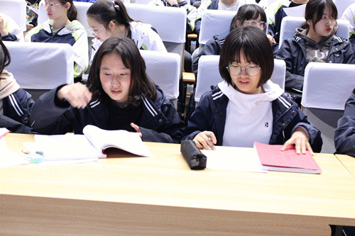 语奥走进张家港常青藤实验中学：以梦为马，不负韶华
