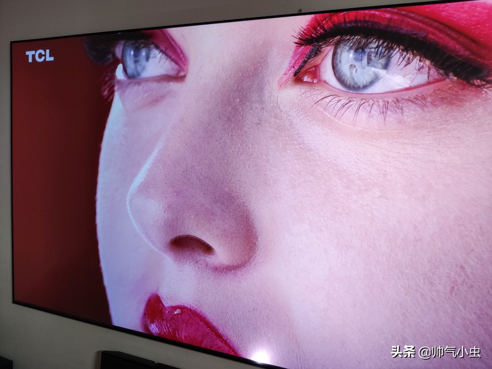 小米生态链新款激光电视评测：4K毛孔清晰可见，这个价你看值吗？