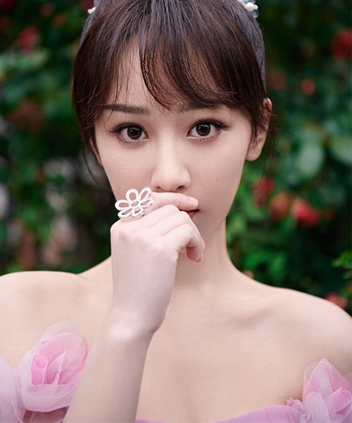 杨紫再次获得微博Queen，用实力和成绩证明自己的