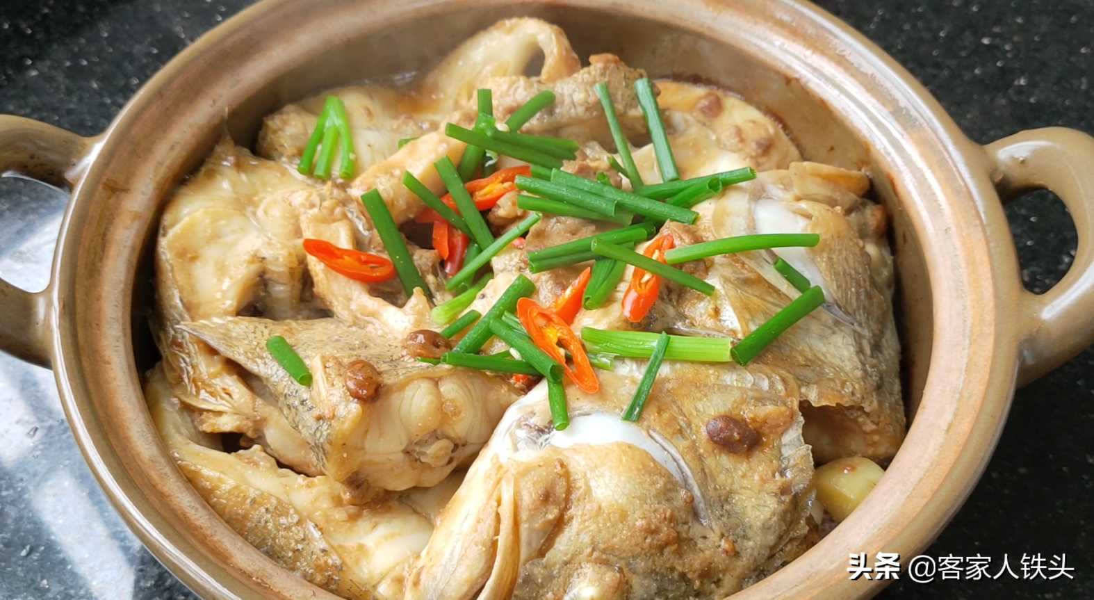 天冷吃魚別煎炸，試試一個懶人做法，6分鐘出鍋，好吃不腥口感滑