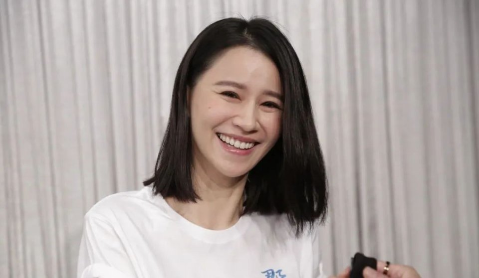 演技再遭质疑！TVB力捧花旦心情低落：觉得自已没资格演戏