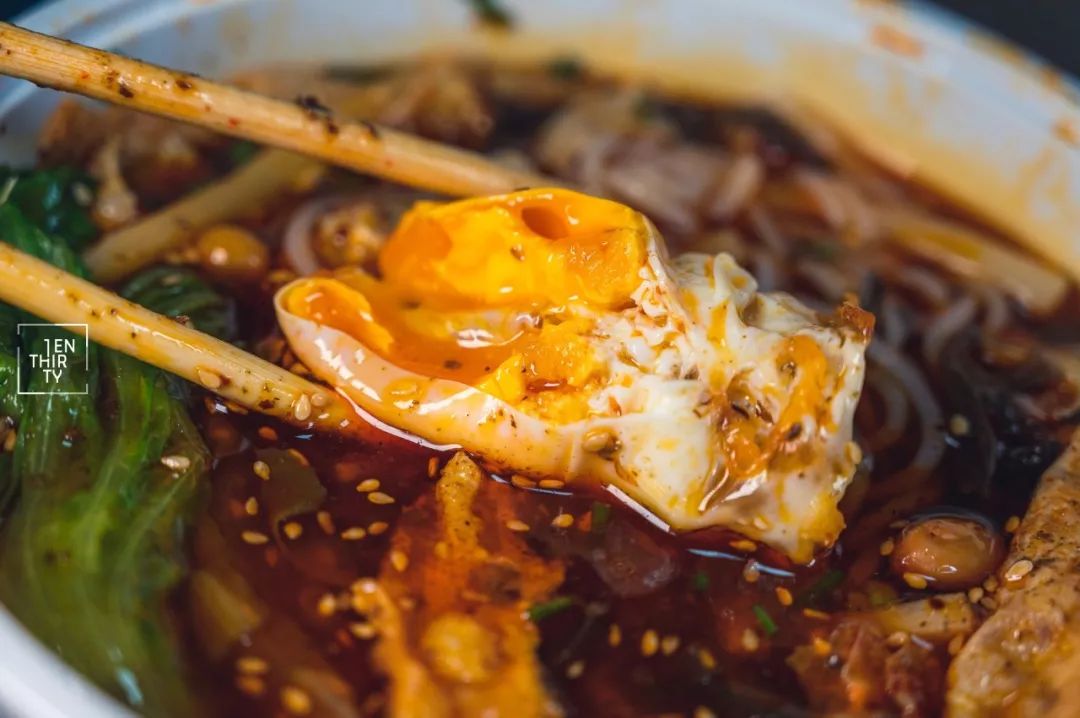 这家差评不少的桂林米粉，是我在武汉吃过的最