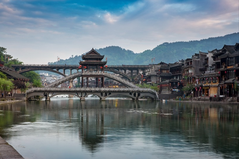 湖南有座知名古城，曾被誉为“中国最美丽的小城”，可零门票入园