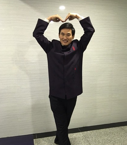 草根歌手阿宝近况落魄！厨房杂物乱堆霉斑横生