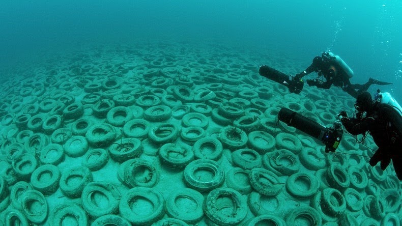 浓烟滚滚！世界最大废轮胎厂着火，中美报废轮胎处理谁技高一筹？