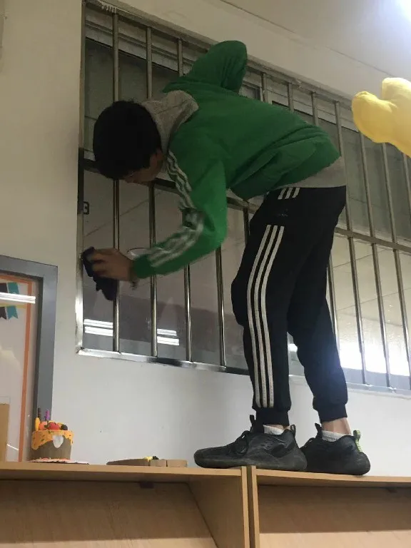 卫生是根本 运动是方式丨双流建校开展春季校园爱国卫生运动