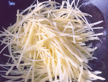 图片[5]-炒土豆丝的做法步骤图-起舞食谱网
